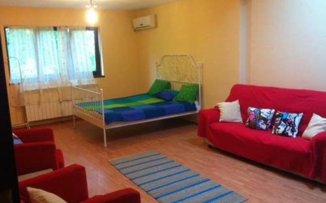 Hostel Peaches in Bucharest, Romania from 56$, photos, reviews - zenhotels.com guestroom