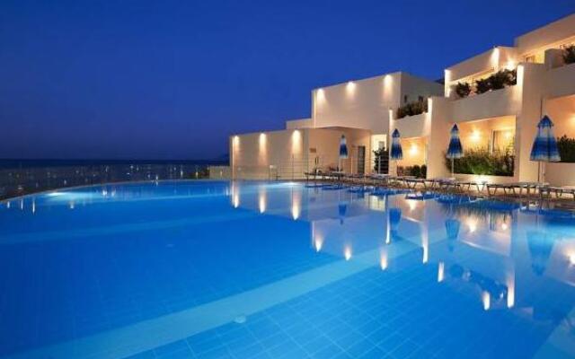 Отель Bali Beach Hotel & Village Греция, Милопотамос - 1 отзыв об отеле, цены и фото номеров - забронировать отель Bali Beach Hotel & Village онлайн бассейн