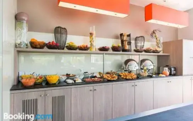 Holiday Inn Paris Val De Bievre