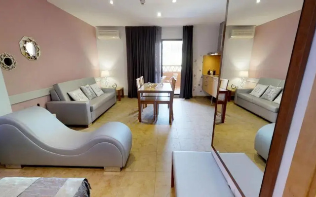 Leo Punta Umbria III - Adults Only