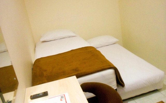 Cabin Hotel Sutomo