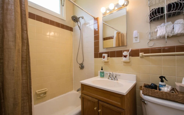 Stone Studio Lakefront Pool Access