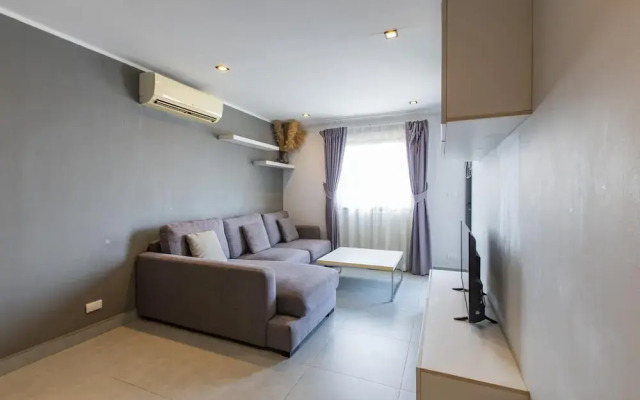 Modern Condo - 1BR T1 -501