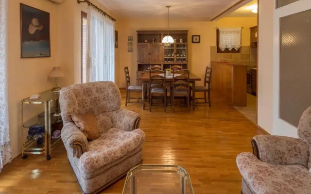 Apartment Raskovic II