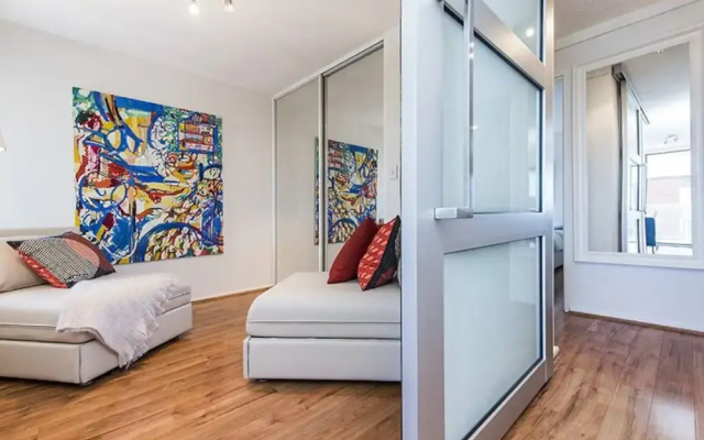 South Perth Deluxe Apartment