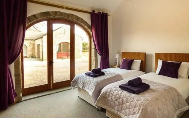 The Stables at Larklands