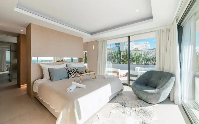 South Blue Luxury Penthouse