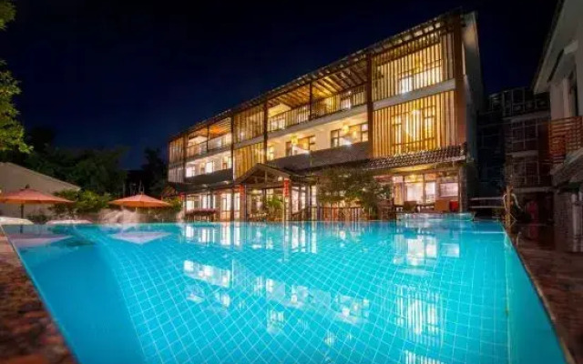 Yunqi · She Hostel