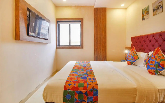 FabHotel Peninsula