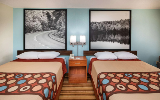 Super 8 by Wyndham Burlington NC