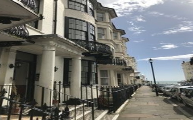Отель Kempfield House Hotel Великобритания, Кемптаун - отзывы, цены и фото номеров - забронировать отель Kempfield House Hotel онлайн вид на фасад