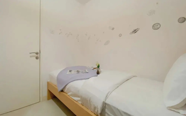 Comfy And Restfull 2Br Near Mall At Bassura City Apartment