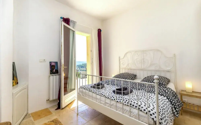 Quirky Villa in Contignac with a Private Pool