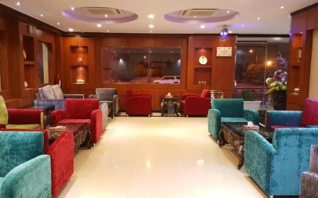 Deyala Hotel Suites