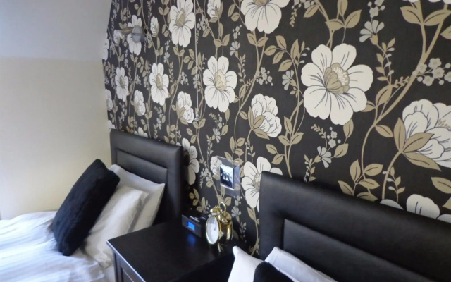 Acorn Lodge