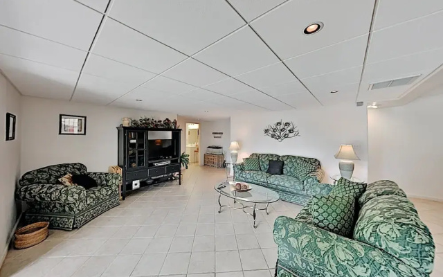 26windrd 5 Bedroom Home