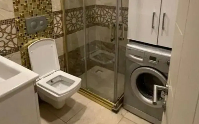 Mutlu Flat