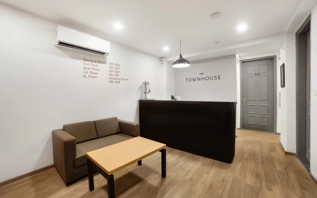 Super Townhouse 158 Near Netaji Subhash Marg Near Appu Ghar