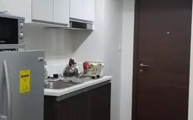 Fully Furnished 1 Bedroom with Balcony