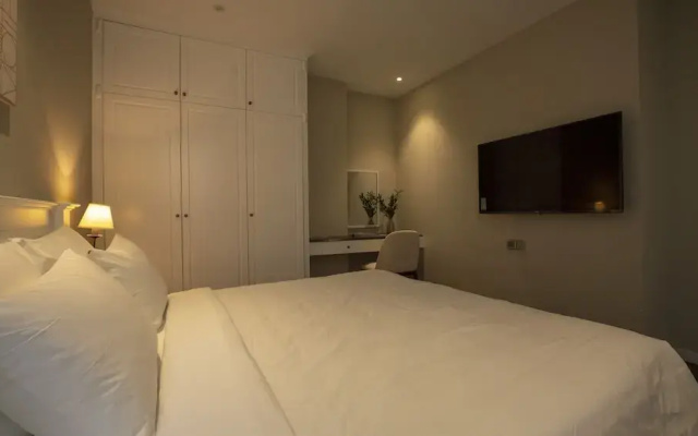 Celine Living - Central