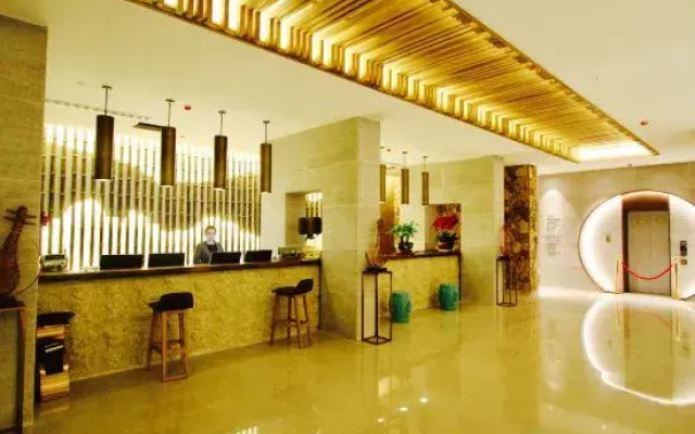Yinghu Hotel