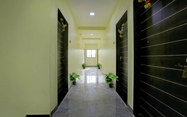 OYO 70016 Om Sai Ram Residency