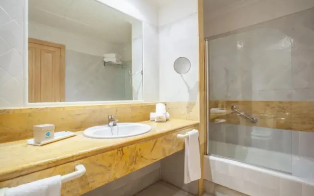 Grupotel Playa Club
