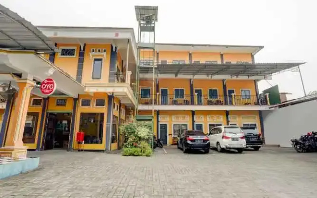 OYO 90088 Hotel Mandiri Juanda