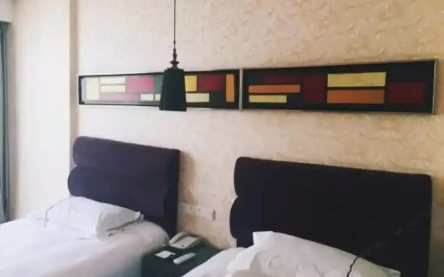 Baiheng Hotel (Yiwu International Trade City District 3)