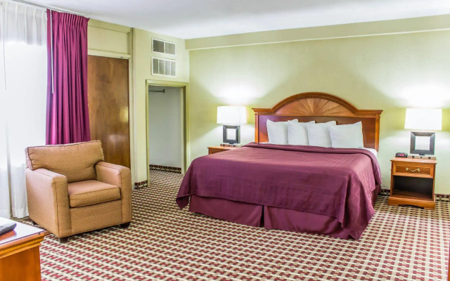 Quality Inn & Suites Fayetteville