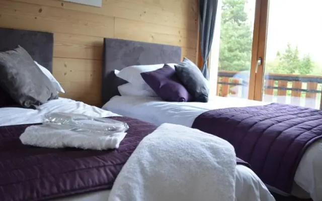 Chalet blanc bleu