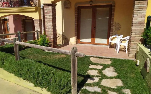 TINY HOUSE (con piscina e wi-fi)
