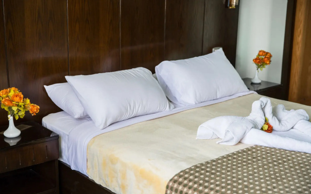 Отель Aura Inn Cairo