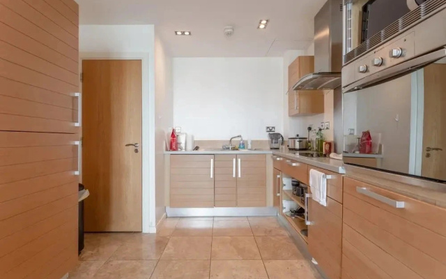 Luxury 2 bedroom Apartment London - RGB 65378