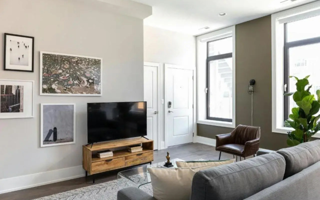 Sonder — Greektown Suites