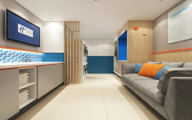 Holiday Inn Express Shanghai Jiading Center by IHG