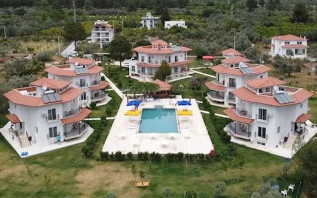 Ayakli Gol Evleri