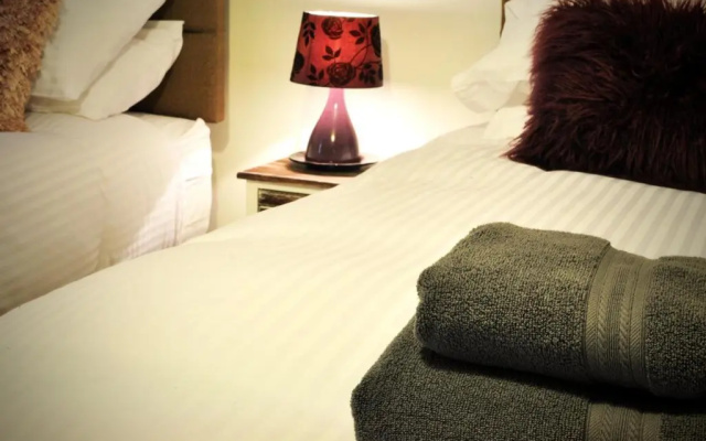 Dufftown Square Apartment