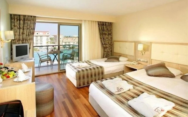 Grand Pearl Beach Resort And Spa