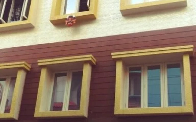 S R Guest House