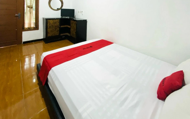 RedDoorz @ JP House Pantai Suwuk Kebumen