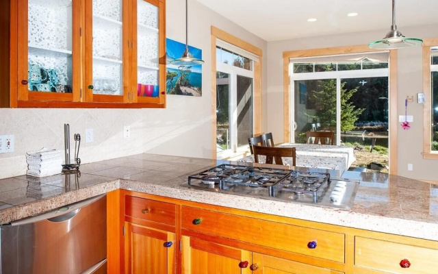 Schooner Creek Retreat