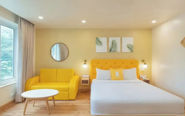 Bloom Hotel - DLF Road Gachibowli