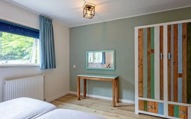 Cozy Holiday Home in Den Burg With hot tub