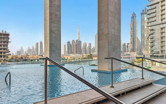 2BR M Water Views Near Downtown