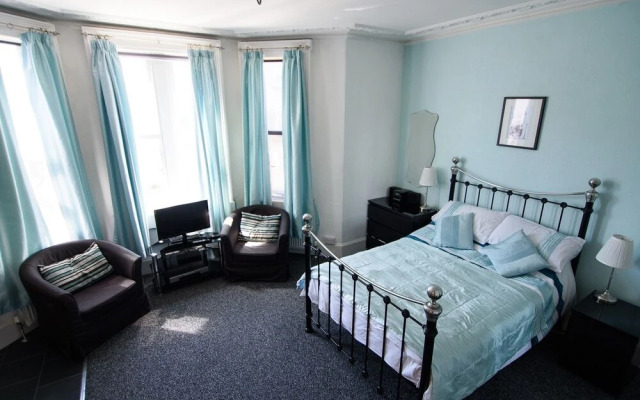 10 Lime Grove
