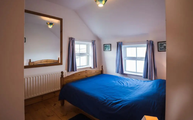 Dunfanaghy - Sea Views- in Village - Parking