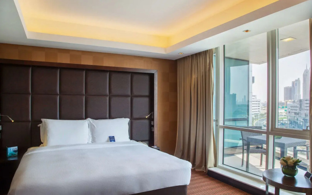 Отель Radisson Blu Hotel, Dubai Media City