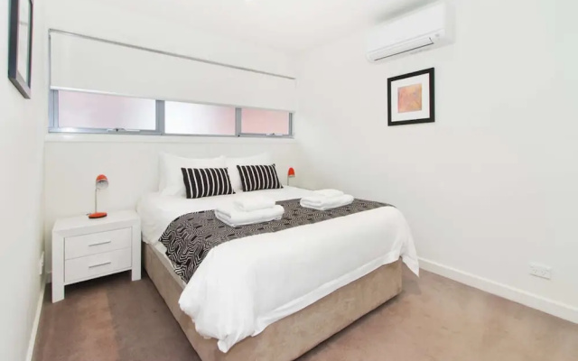 Mitford St Elwood Lifestyle