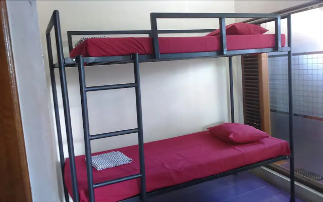 Surfers Dorm House